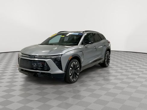 Certified 2025 Chevrolet Blazer EV RS image 4