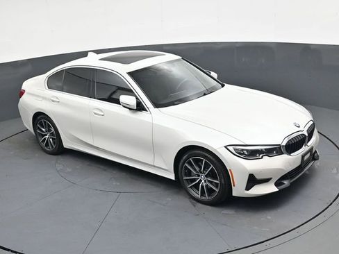 Used 2021 BMW 330i xDrive Sedan w/ Convenience Package image 22