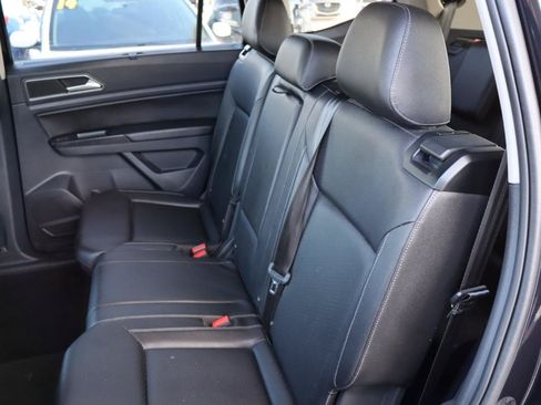 Used 2018 Volkswagen Atlas SEL FWD image 16