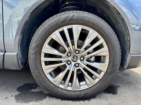 Used 2022 Toyota Venza Limited AWD/4WD image 24