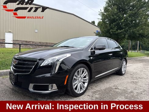 Used 2019 Cadillac XTS Luxury FWD image 1
