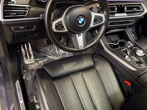 Used 2022 BMW X7 xDrive40i w/ M Sport Package AWD/4WD image 28