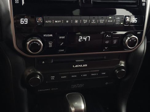 Certified 2022 Lexus GX 460 Luxury w/ Sport Design Package image 31