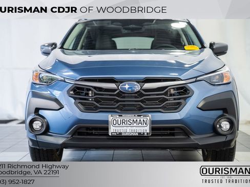Used 2024 Subaru Crosstrek 2.0i Premium AWD/4WD image 2