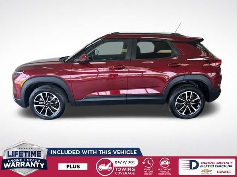 Used 2024 Chevrolet TrailBlazer LT w/ LT Cold Weather Package AWD/4WD image 5