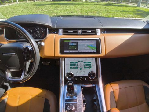 Used 2019 Land Rover Range Rover Sport Supercharged AWD/4WD image 8