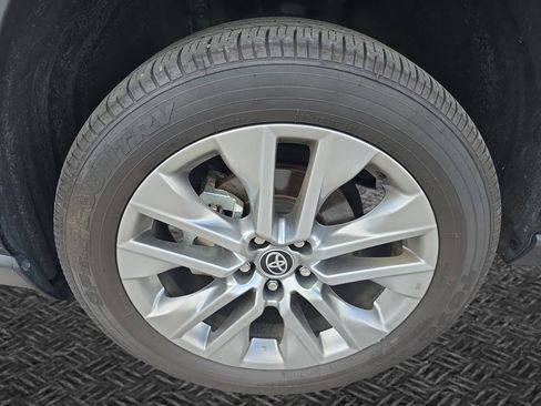 Used 2025 Toyota RAV4 XLE Premium w/ Weather Package AWD/4WD image 11
