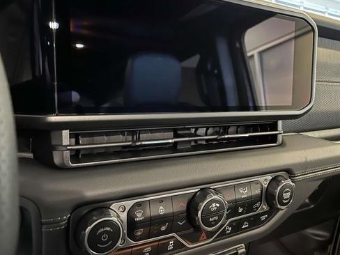 New 2025 Jeep Wrangler Unlimited Rubicon 392 image 15