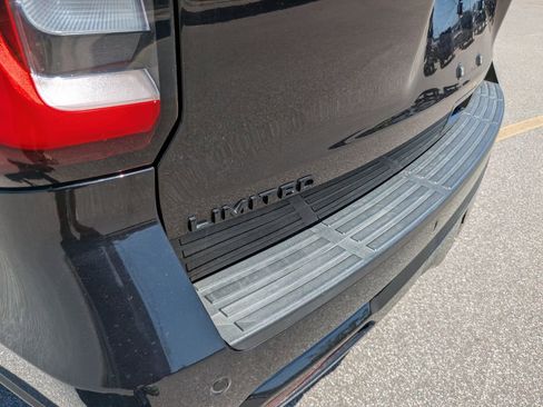 Used 2023 Ford Expedition Max Limited image 12