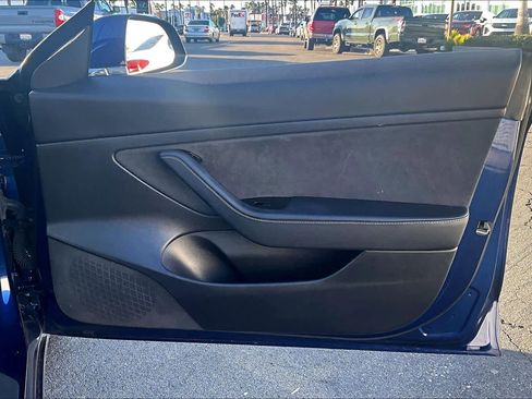 Used 2020 Tesla Model 3 Standard Range image 21
