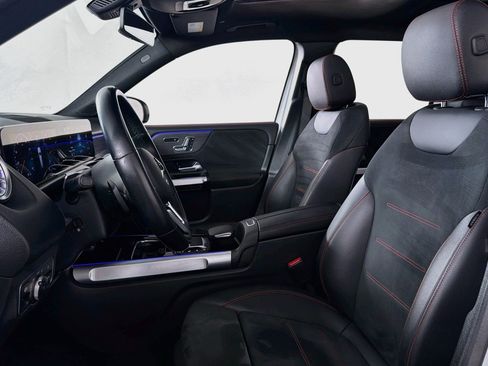 Certified 2023 Mercedes-Benz GLB 250 image 17