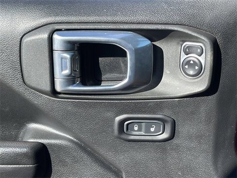 Used 2021 Jeep Gladiator Willys image 24