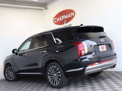 Used 2024 Hyundai Palisade Calligraphy image 4