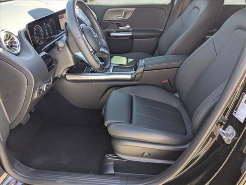 Used 2025 Mercedes-Benz GLA 250 image 16