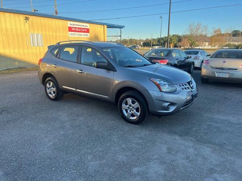 Used 2014 Nissan Rogue S w/ Convenience Package FWD image 2