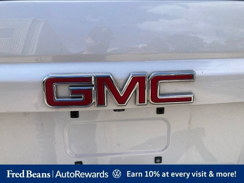 Used 2019 GMC Yukon SLT w/ Open Road Package AWD/4WD image 14