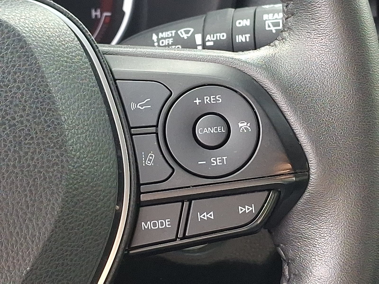 Used 2024 Toyota RAV4 XLE w/ Convenience Package AWD/4WD image 22