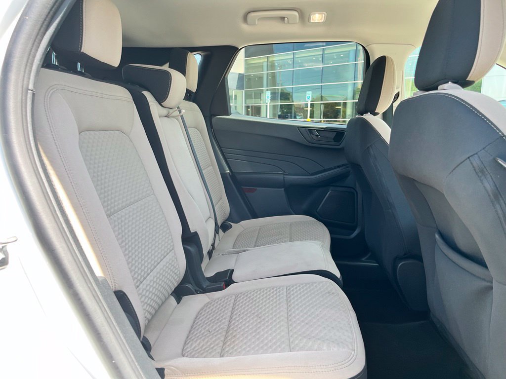 Used 2022 Ford Escape SE w/ Convenience Package FWD image 8
