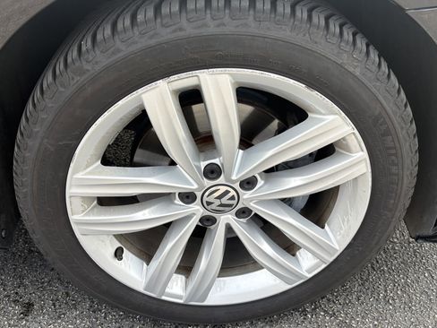 Used 2019 Volkswagen Passat 2.0T Wolfsburg w/ Wheels & Sunroof Package FWD image 15