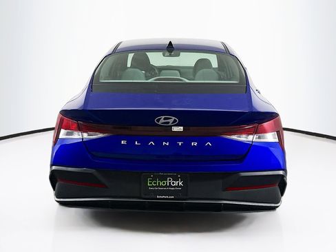 Used 2024 Hyundai Elantra SEL image 7
