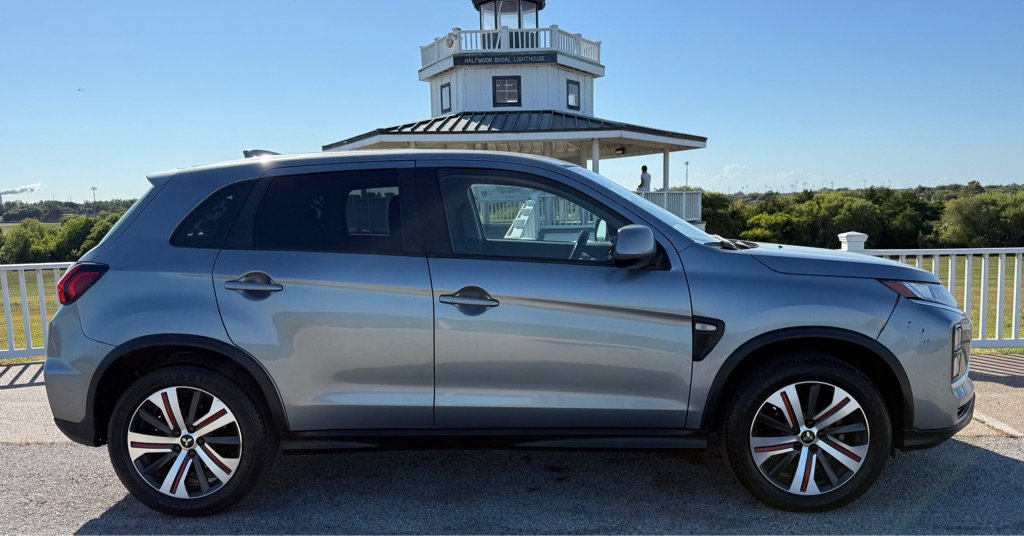 Used 2022 Mitsubishi Outlander Sport ES FWD image 4