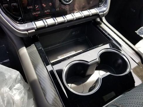 New 2026 GMC Yukon AT4 w/ AT4 Premium Plus Package AWD/4WD image 18