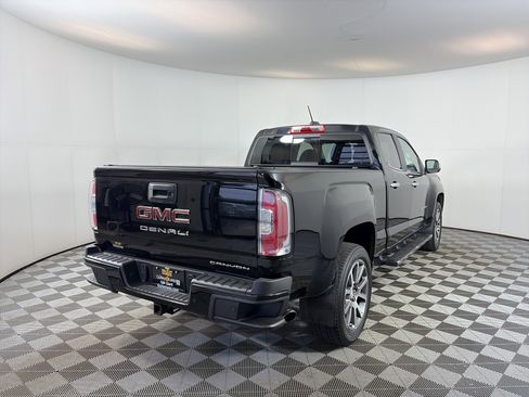 Used 2019 Nissan Titan PRO-4X w/ Pro-4x Convenience Package image 10