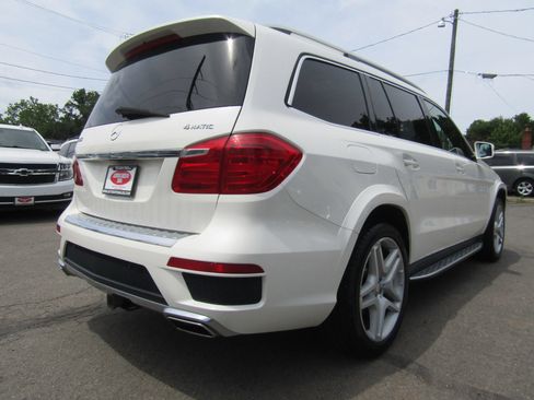 Used 2015 Mercedes-Benz GL 550 4MATIC image 7