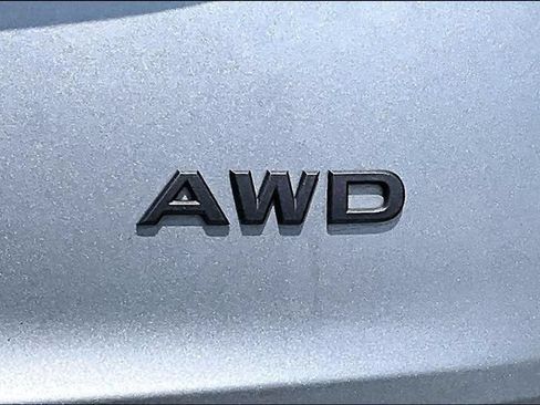 Used 2025 Nissan Rogue SV AWD/4WD image 23