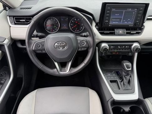 Used 2021 Toyota RAV4 XLE Premium FWD image 12