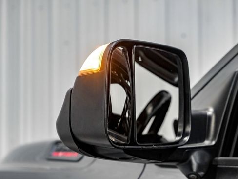 Used 2020 RAM 3500 Laramie w/ Night Edition image 40