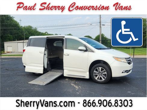 Used 2014 Honda Odyssey Touring Elite image 1