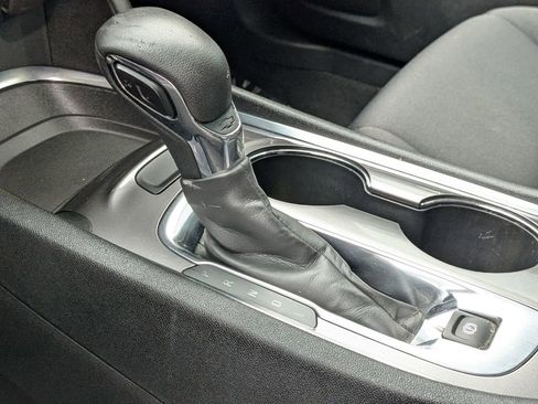 Used 2023 Chevrolet Malibu LT FWD image 13