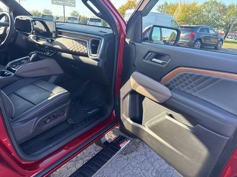 Certified 2024 GMC Canyon Denali image 18