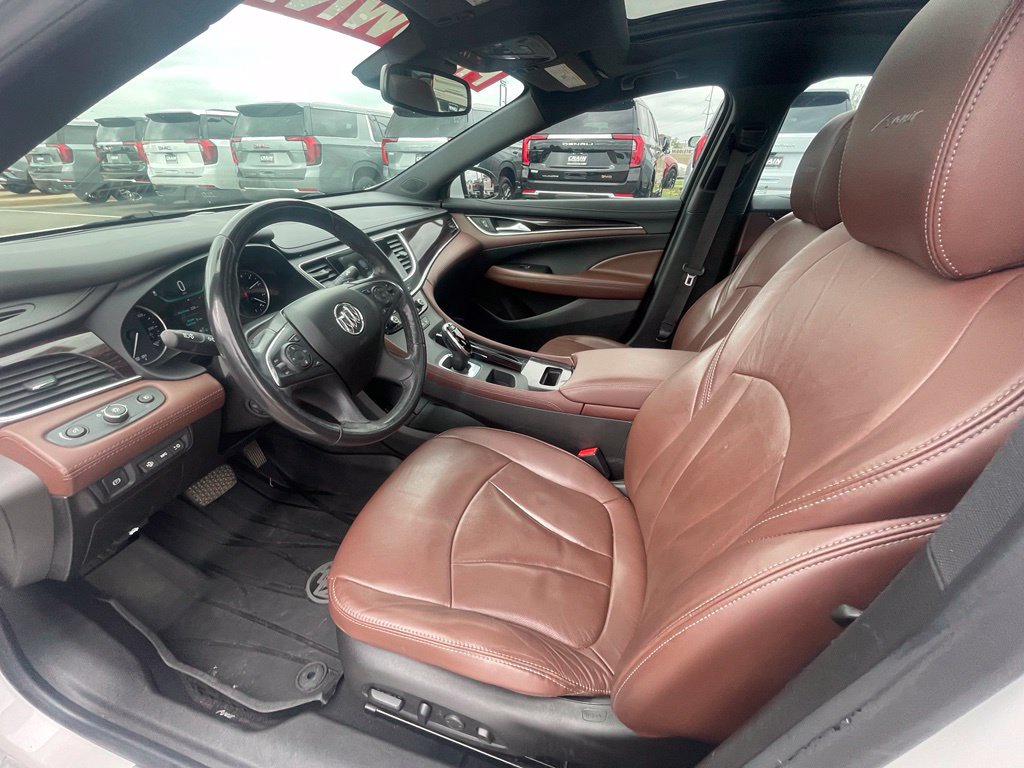 Used 2018 Buick LaCrosse Avenir w/ Driver Confidence Package #2 AWD/4WD image 11