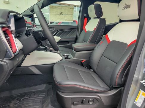 New 2025 GMC Canyon AT4 w/ AT4X AEV Edition image 9