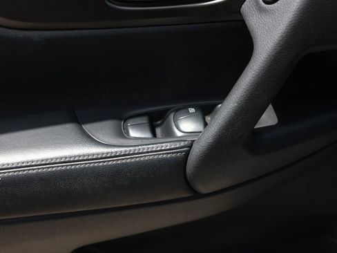 Used 2014 Nissan Rogue SV w/ SV Moonroof Package FWD image 44
