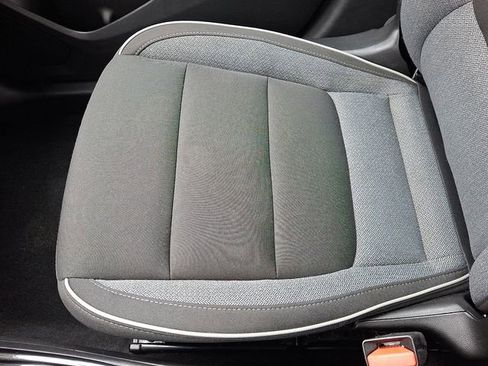 Used 2022 Chevrolet TrailBlazer LT w/ Convenience Package image 25