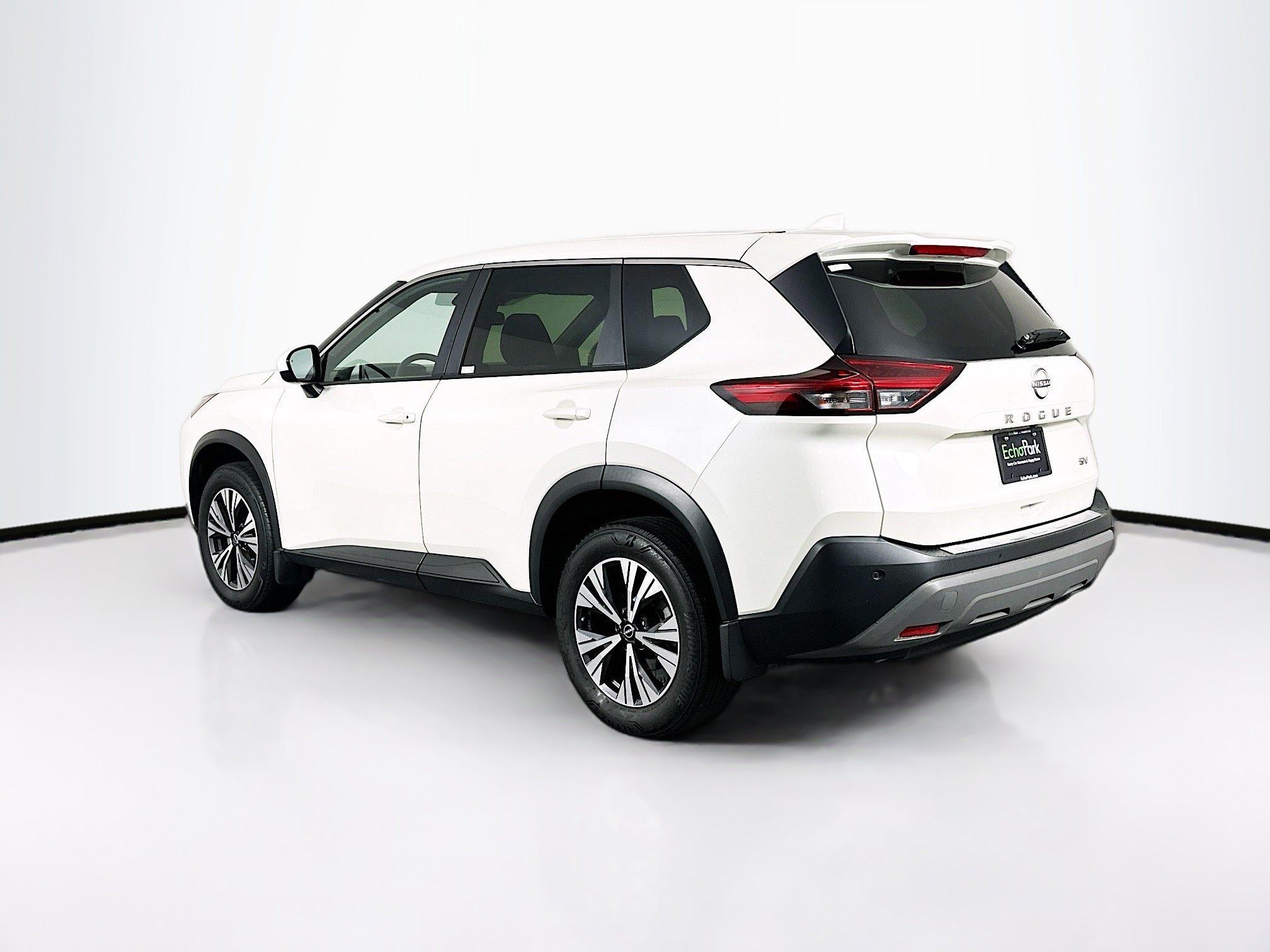 Used 2023 Nissan Rogue SV FWD image 5