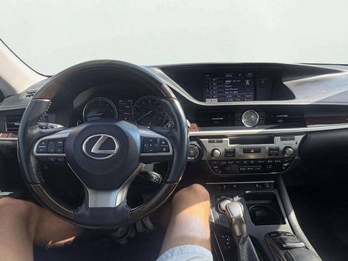 Used 2016 Lexus ES 350 w/ Navigation System Package FWD image 15