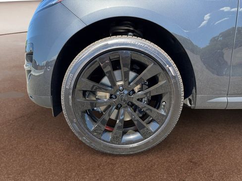 New 2026 Land Rover Range Rover Sport SE AWD/4WD image 9