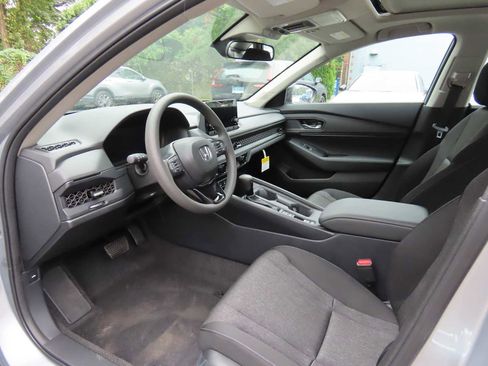 New 2025 Honda Accord SE image 2