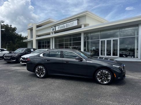 New 2026 BMW 530i image 1