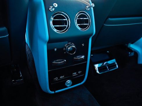 Used 2025 Rolls-Royce Cullinan image 52