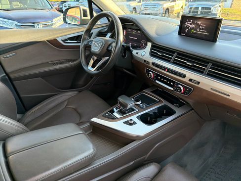 Used 2019 Audi Q7 3.0T Prestige w/ Prestige Package image 9