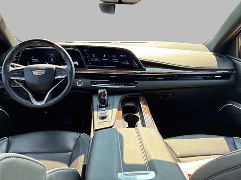 Used 2024 Cadillac Escalade ESV Premium Luxury AWD/4WD image 23