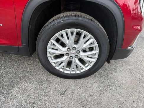 Used 2024 GMC Acadia Elevation FWD image 12