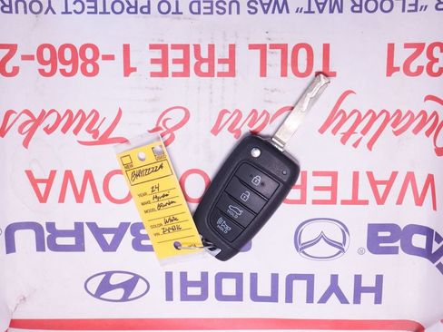 Used 2024 Hyundai Elantra SE FWD image 36