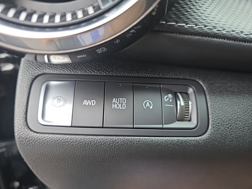 Used 2026 Chevrolet Equinox LT AWD/4WD image 29