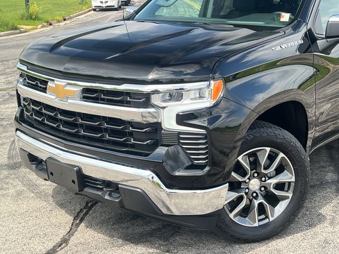 Used 2024 Chevrolet Silverado 1500 LT AWD/4WD image 8